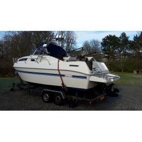 Montering af hydraulisk styring p indenbords Mercruiser samt Garmin autopilot